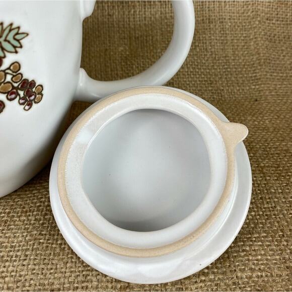 Spectrum Designz Ceramic Teapot Evergreen and Berries Embossed - Picture 6 of 8